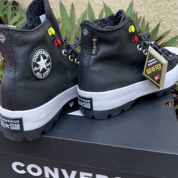 CONVERSE CTAS LUGGED WINTER HI BOOTS WMNS - Picture 13 of 16